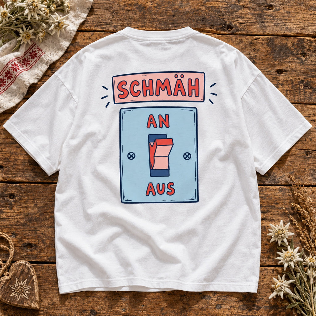 Weißes Herren Oversize-T-Shirt SCHMÄH mit AN/AUS-Schalter – Tischaufnahme